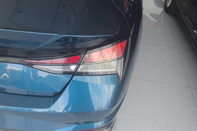 Used Hyundai Elantra 2021 1.5L CVT GLX Elite Edition Right Rear Taillight