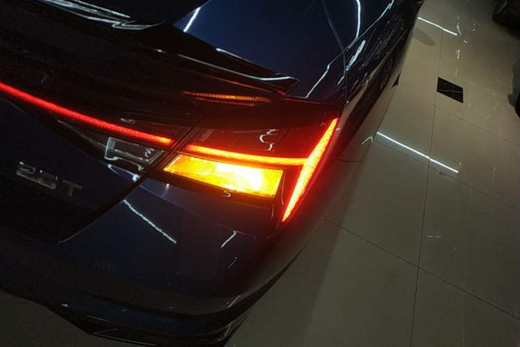 Used Hyundai Elantra 2021 1.5L CVT LUX Prestige Edition Right Rear Taillight