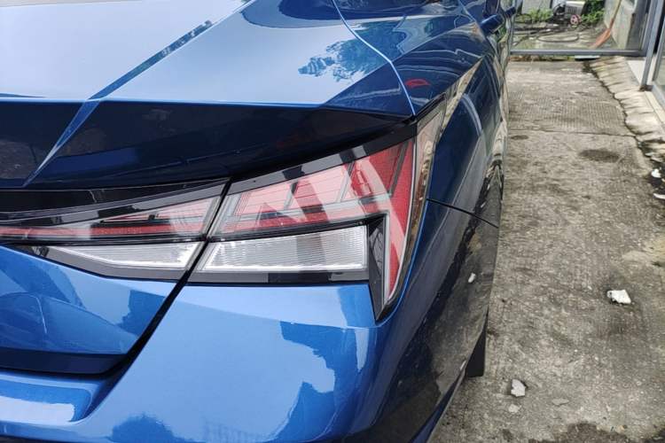 Used Hyundai Elantra 2021 1.5L CVT LUX Prestige Edition Right Rear Taillight