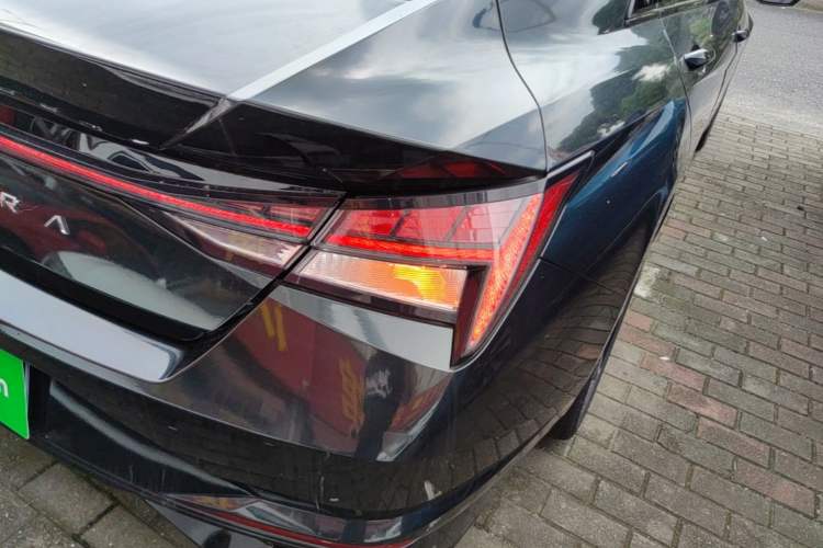 Used Hyundai Elantra 2021 1.5L CVT LUX Prestige Edition Right Rear Taillight