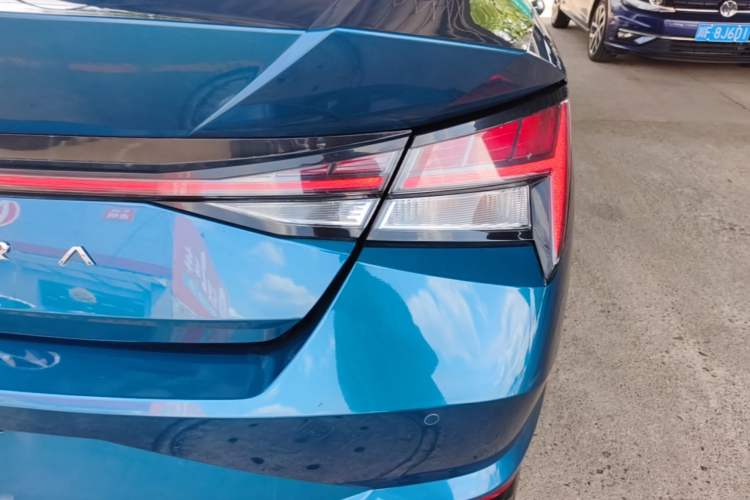 Used Hyundai Elantra 2021 1.5L CVT LUX Prestige Edition Right Rear Taillight