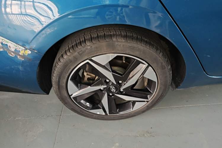 Used Hyundai Elantra 2021 1.5L CVT LUX Prestige Edition Right Rear Wheel Hub