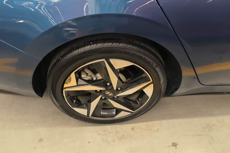 Used Hyundai Elantra 2021 1.5L CVT GLX Elite Edition Right Rear Wheel Hub