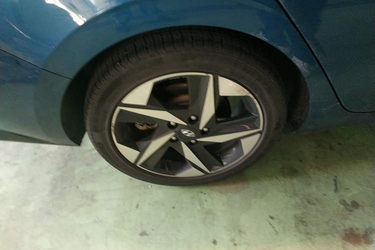 Used Hyundai Elantra 2021 1.5L CVT LUX Prestige Edition Right Rear Wheel Hub