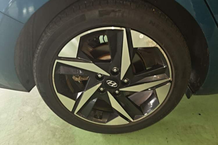 Used Hyundai Elantra 2021 1.5L CVT LUX Prestige Edition Right Rear Wheel Hub