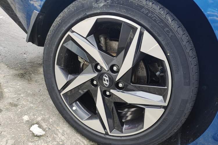 Used Hyundai Elantra 2021 1.5L CVT LUX Prestige Edition Right Rear Wheel Hub