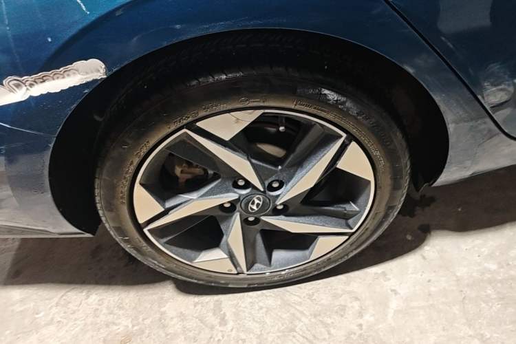 Used Hyundai Elantra 2021 1.5L CVT GLX Elite Edition Right Rear Wheel Hub