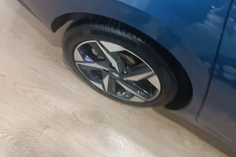 Used Hyundai Elantra 2021 1.5L CVT GLX Elite Edition Right Rear Wheel Hub