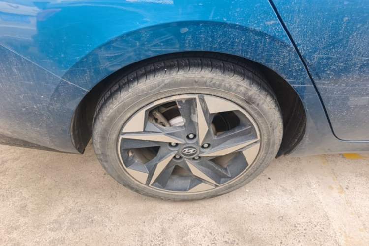 Used Hyundai Elantra 2021 1.5L CVT LUX Prestige Edition Right Rear Wheel Hub