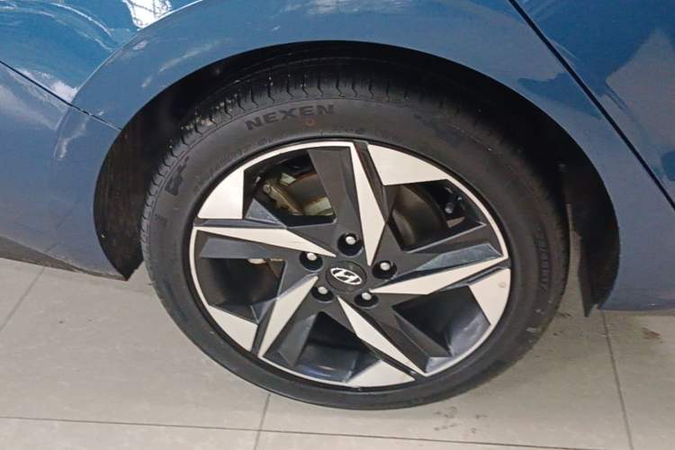 Used Hyundai Elantra 2021 1.5L CVT GLX Elite Edition Right Rear Wheel Hub