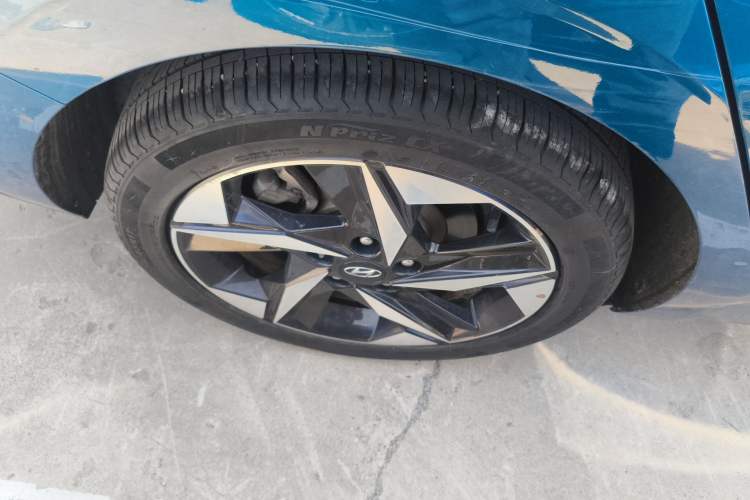 Used Hyundai Elantra 2021 1.5L CVT LUX Prestige Edition Right Rear Wheel Hub