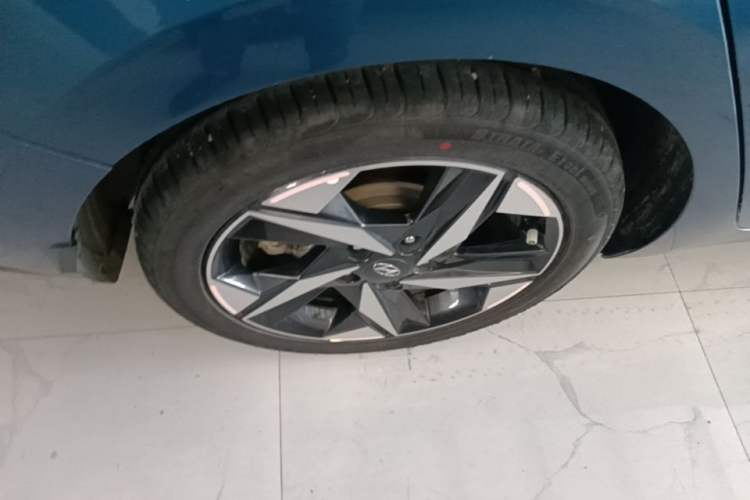 Used Hyundai Elantra 2021 1.5L CVT GLX Elite Edition Right Rear Wheel Hub