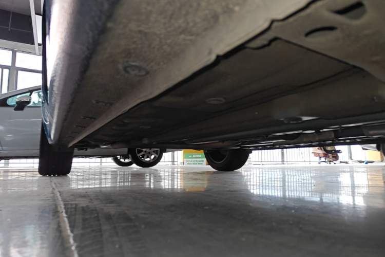 Used Hyundai Elantra 2021 1.5L CVT LUX Prestige Edition Right Side Sill
