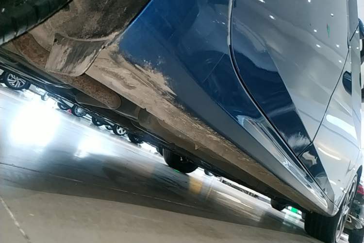 Used Hyundai Elantra 2021 1.5L CVT LUX Prestige Edition Right Side Sill
