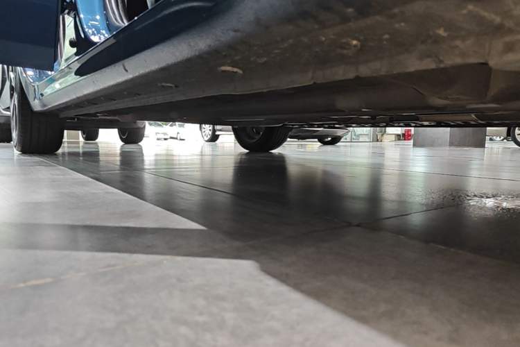Used Hyundai Elantra 2021 1.5L CVT GLX Elite Edition Right Side Sill