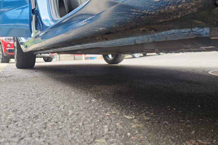 Used Hyundai Elantra 2021 1.5L CVT LUX Prestige Edition Right Side Sill