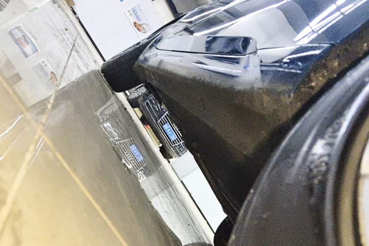 Used Hyundai Elantra 2021 1.5L CVT LUX Prestige Edition Right Side Sill