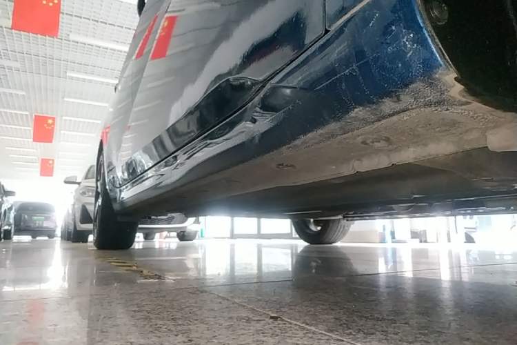 Used Hyundai Elantra 2021 1.5L CVT LUX Prestige Edition Right Side Sill