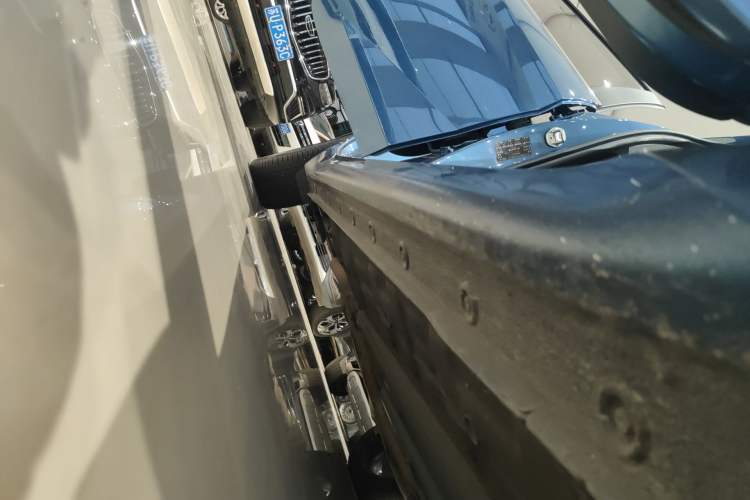 Used Hyundai Elantra 2021 1.5L CVT GLX Elite Edition Right Side Sill