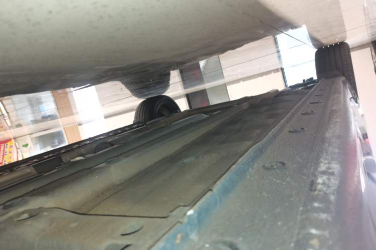 Used Hyundai Elantra 2021 1.5L CVT LUX Prestige Edition Right Side Sill