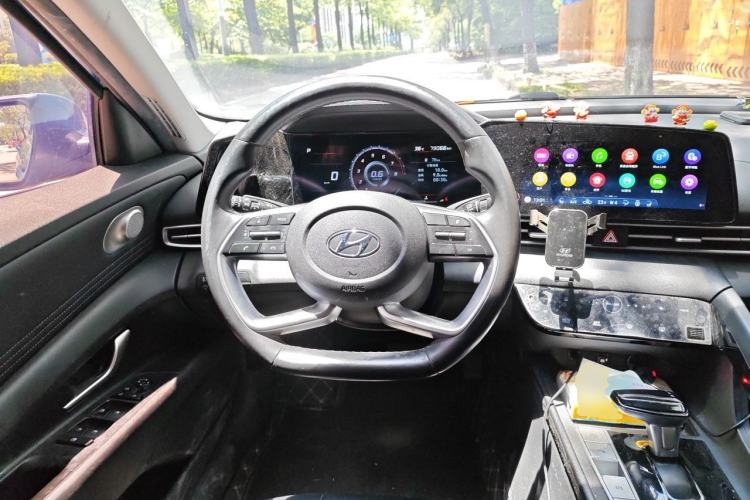 Used Hyundai Elantra 2021 1.5L CVT GLX Elite Edition Steering Wheel