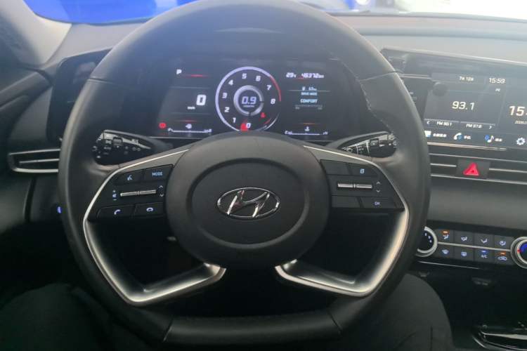 Used Hyundai Elantra 2021 1.5L CVT GLX Elite Edition Steering Wheel