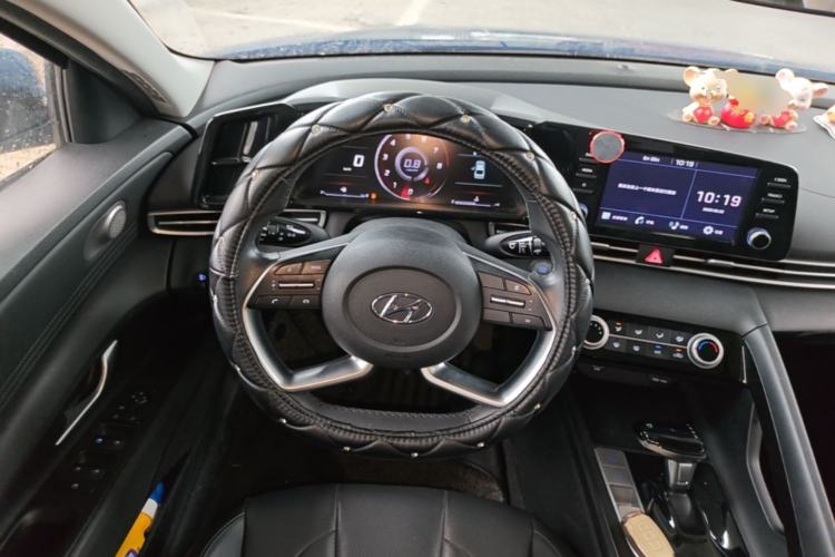 Used Hyundai Elantra 2021 1.5L CVT GLX Elite Edition Steering Wheel
