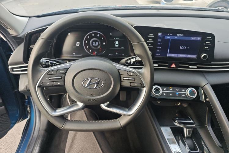 Used Hyundai Elantra 2021 1.5L CVT GLX Elite Edition Steering Wheel