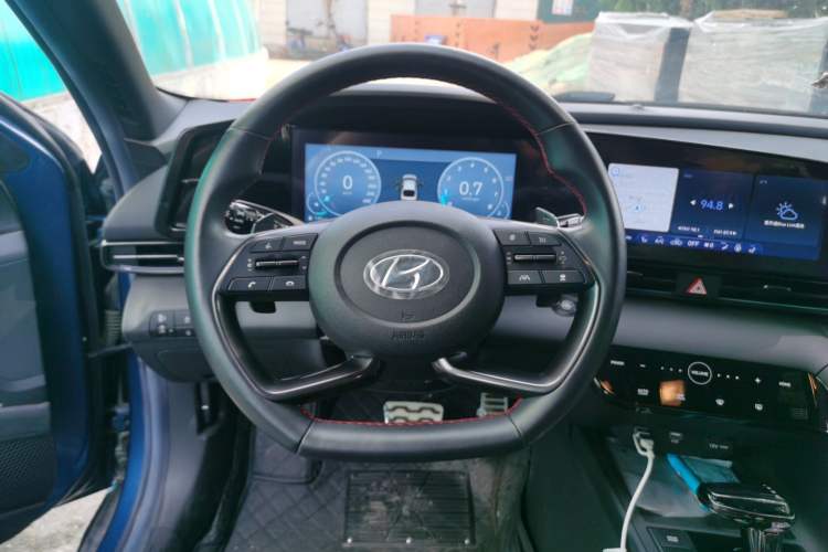 Used Hyundai Elantra 2021 240TGDi DCT TOP Flagship Edition Steering Wheel
