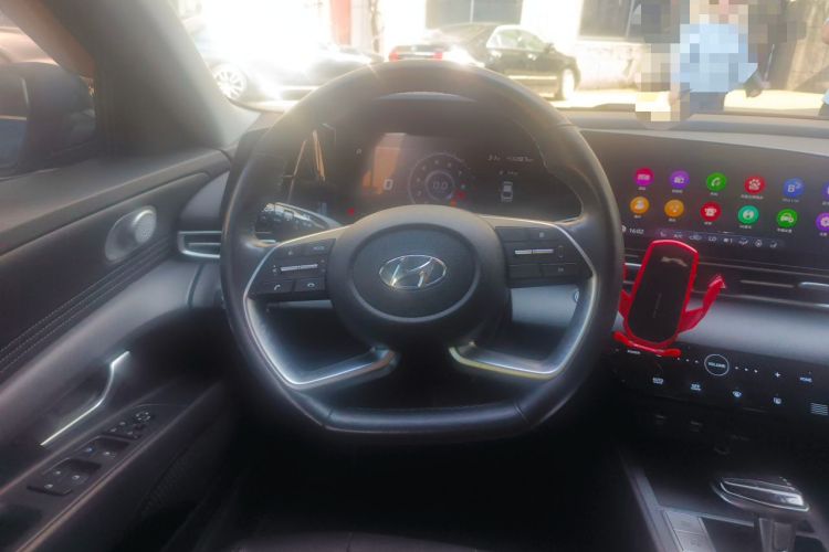 Used Hyundai Elantra 2021 1.5L CVT GLX Elite Edition Steering Wheel