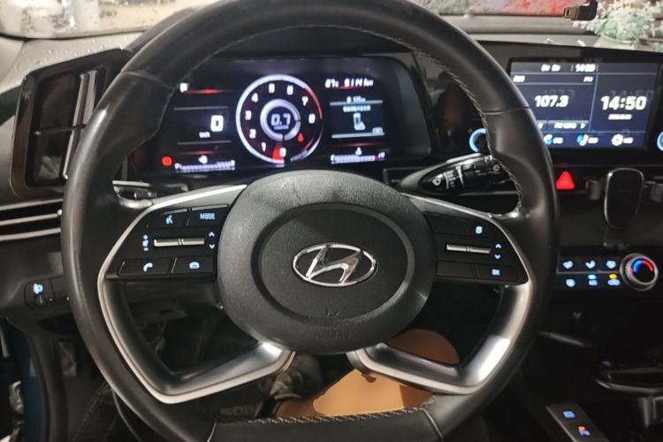 Used Hyundai Elantra 2021 1.5L CVT GLX Elite Edition Steering Wheel