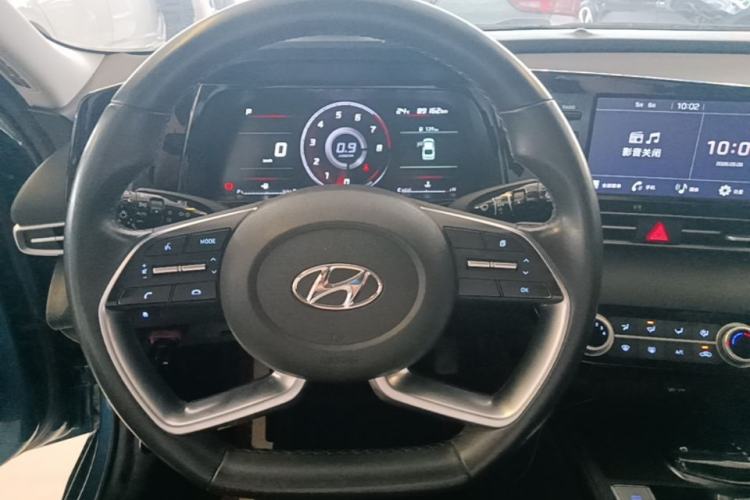Used Hyundai Elantra 2021 1.5L CVT GLX Elite Edition Steering Wheel