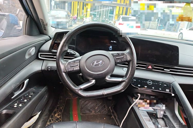Used Hyundai Elantra 2021 1.5L CVT LUX Prestige Edition Steering Wheel