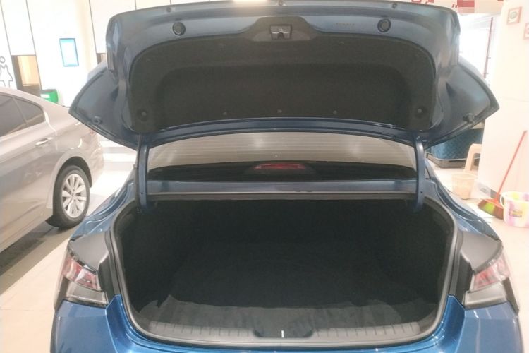 Used Hyundai Elantra 2021 1.5L CVT LUX Prestige Edition Trunk