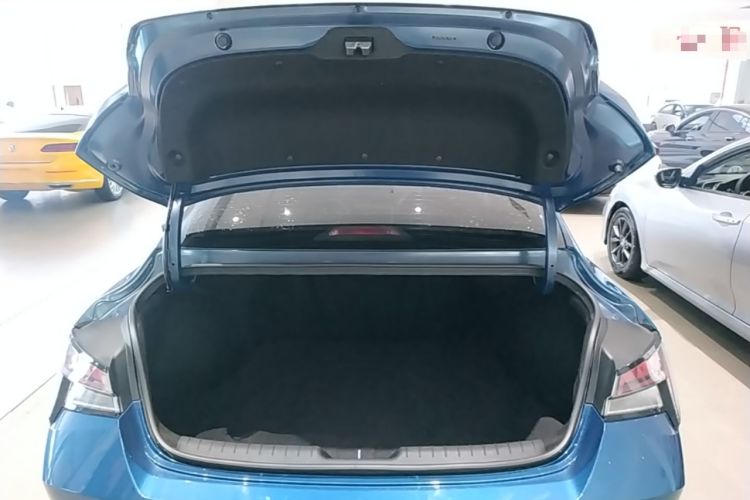 Used Hyundai Elantra 2021 1.5L CVT LUX Prestige Edition Trunk