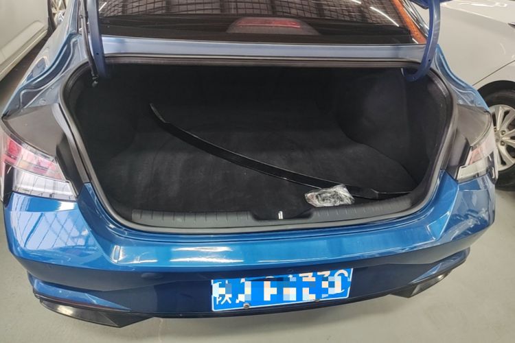 Used Hyundai Elantra 2021 1.5L CVT LUX Prestige Edition Trunk