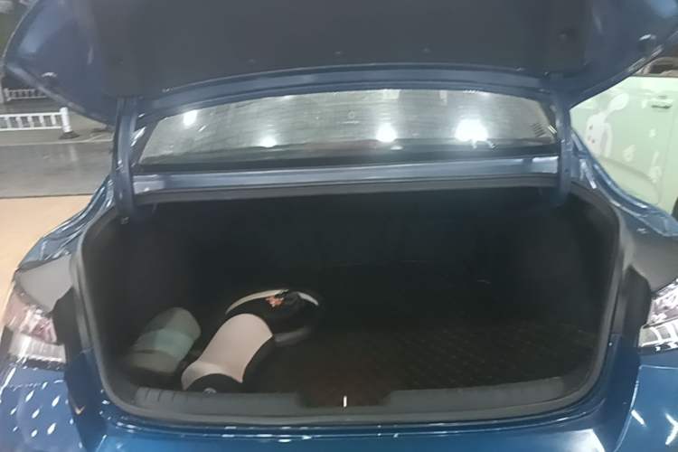 Used Hyundai Elantra 2021 1.5L CVT GLX Elite Edition Trunk
