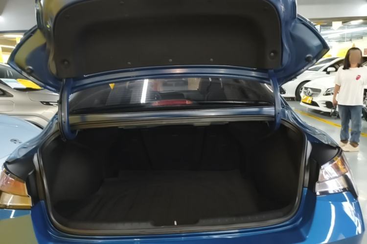 Used Hyundai Elantra 2021 1.5L CVT GLX Elite Edition Trunk