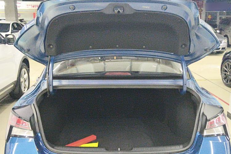 Used Hyundai Elantra 2021 1.5L CVT LUX Prestige Edition Trunk