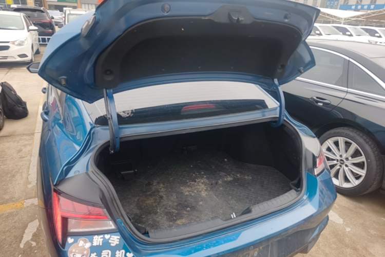 Used Hyundai Elantra 2021 1.5L CVT LUX Prestige Edition Trunk