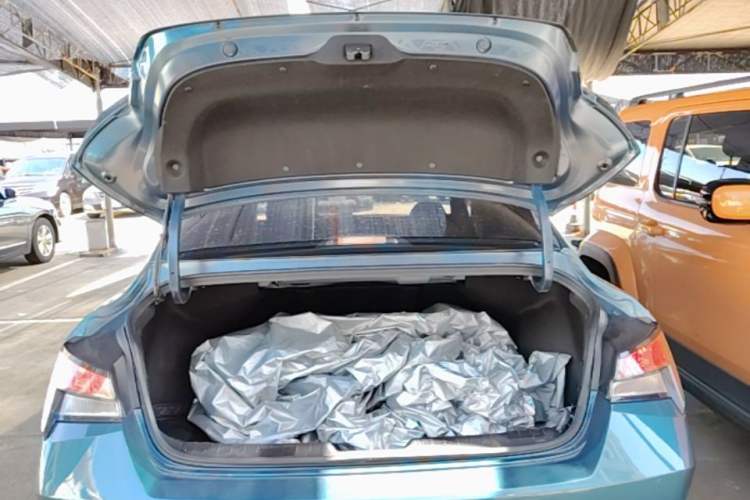 Used Hyundai Elantra 2021 1.5L CVT GLX Elite Edition Trunk