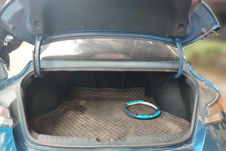 Used Hyundai Elantra 2021 1.5L CVT LUX Prestige Edition Trunk