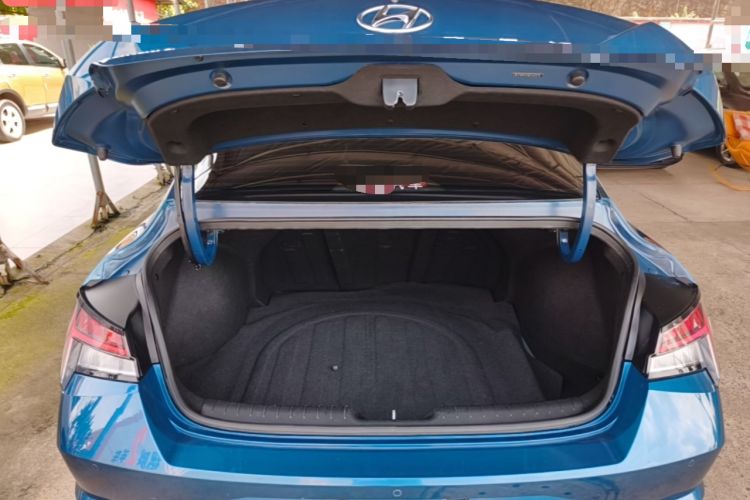 Used Hyundai Elantra 2021 1.5L CVT LUX Prestige Edition Trunk