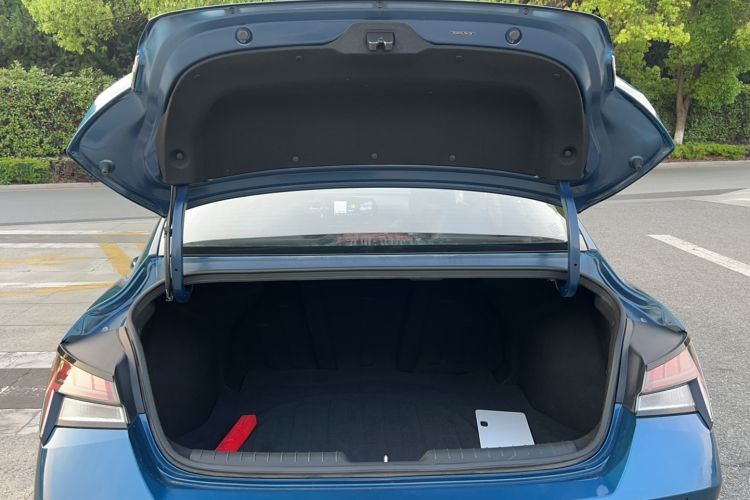 Used Hyundai Elantra 2021 1.5L CVT LUX Prestige Edition Trunk