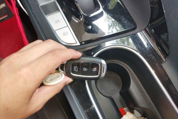 Used Hyundai Elantra 2021 1.5L CVT LUX Prestige Edition Vehicle Key