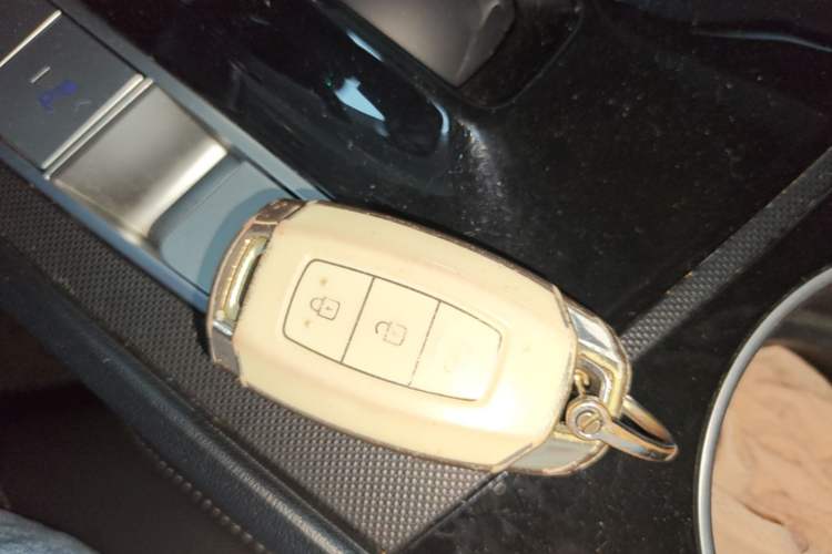 Used Hyundai Elantra 2021 1.5L CVT GLX Elite Edition Vehicle Key