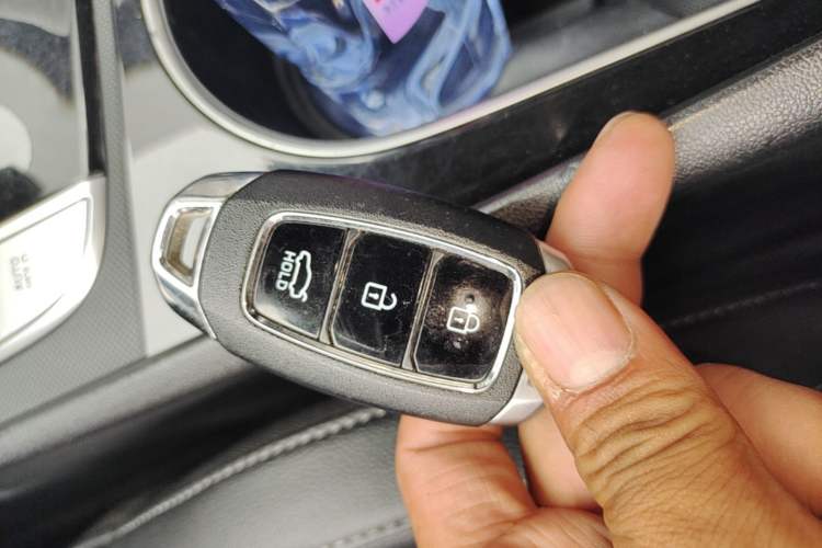 Used Hyundai Elantra 2021 1.5L CVT LUX Prestige Edition Vehicle Key