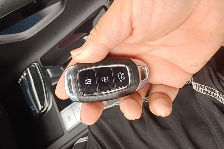 Used Hyundai Elantra 2021 1.5L CVT GLX Elite Edition Vehicle Key