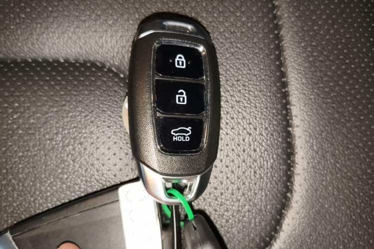 Used Hyundai Elantra 2021 1.5L CVT GLX Elite Edition Vehicle Key