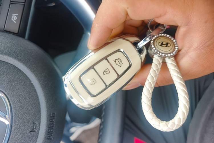 Used Hyundai Elantra 2021 1.5L CVT LUX Prestige Edition Vehicle Key